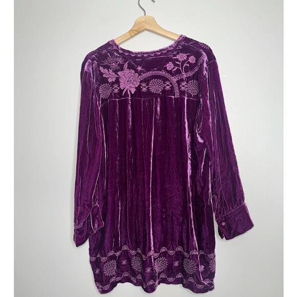 Johnny Was NWT $365 Henley Voyager Tunic Velvet Embroidered Purple Size Large - Picture 7 of 8